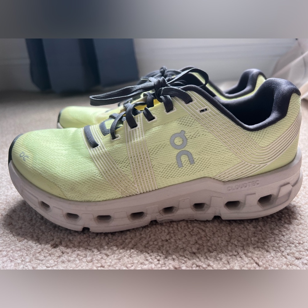 Women’s On Cloud Cloudgo shoes